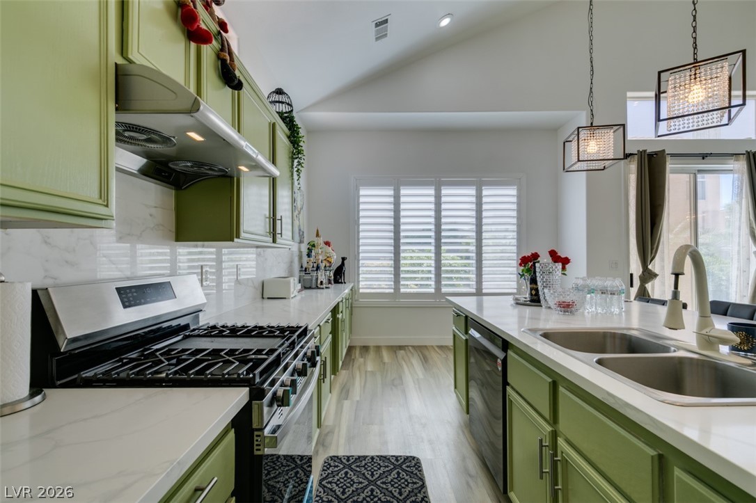 292 White Bluffs Street Las Vegas NV 89148
