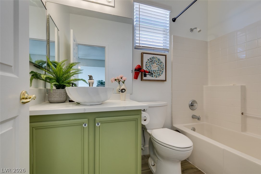 292 White Bluffs Street Las Vegas NV 89148