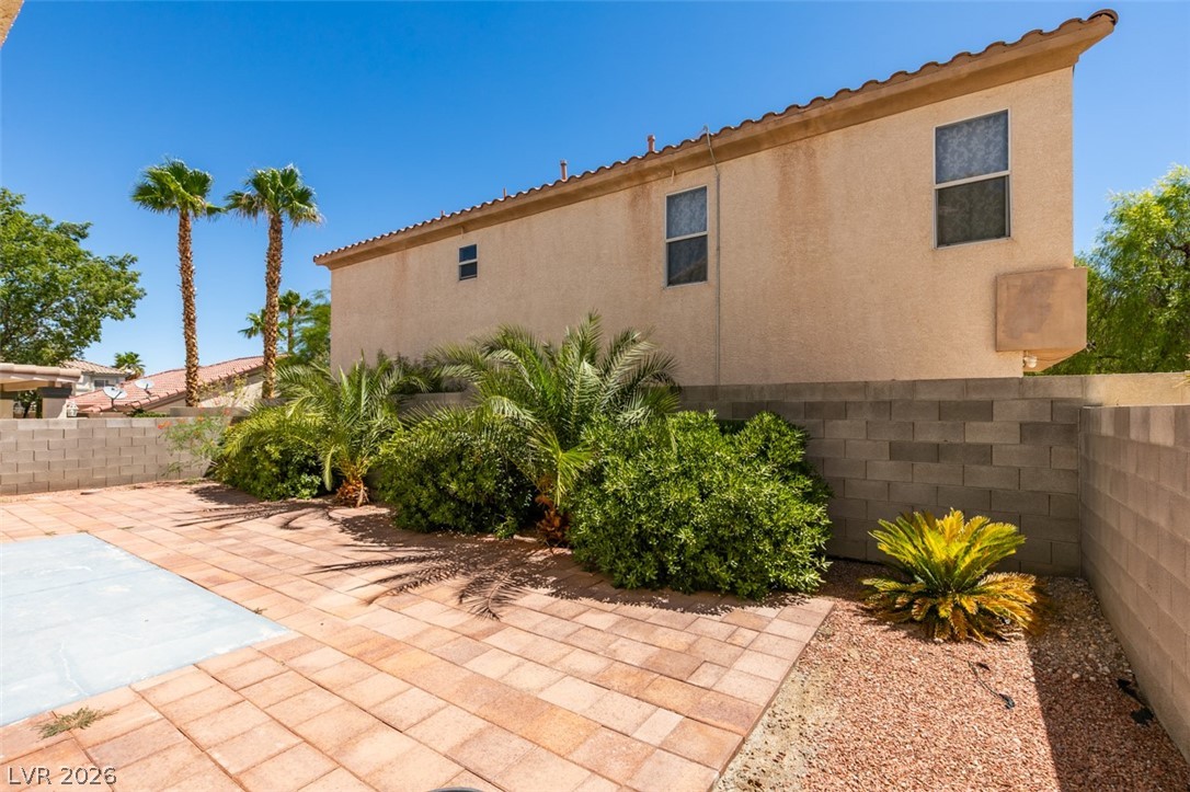 292 White Bluffs Street Las Vegas NV 89148