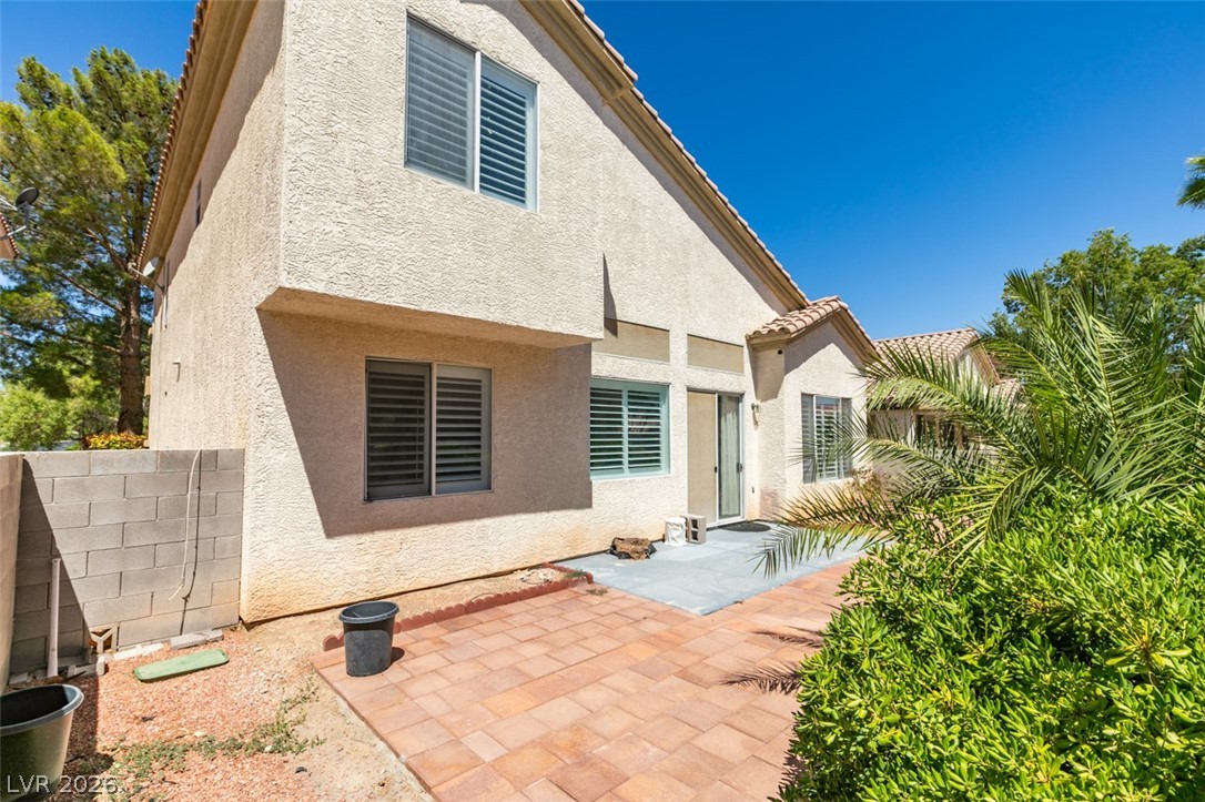 292 White Bluffs Street Las Vegas NV 89148