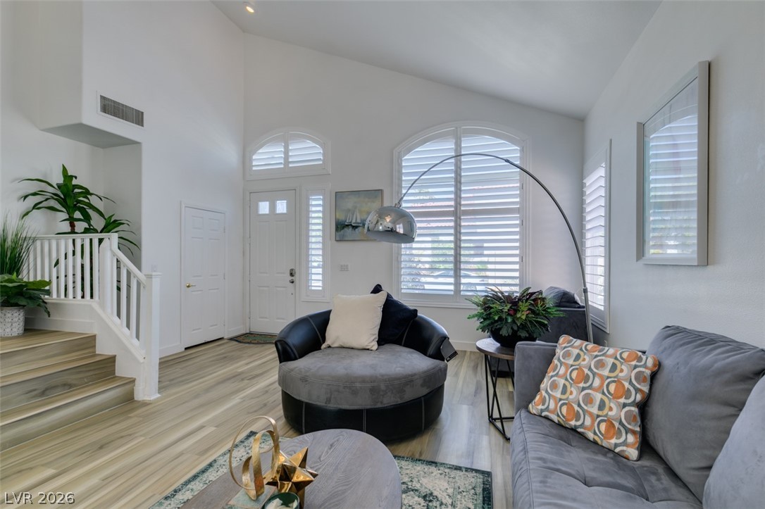 292 White Bluffs Street Las Vegas NV 89148