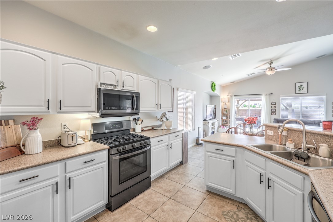 9432 Victory Garden Avenue Las Vegas NV 89149