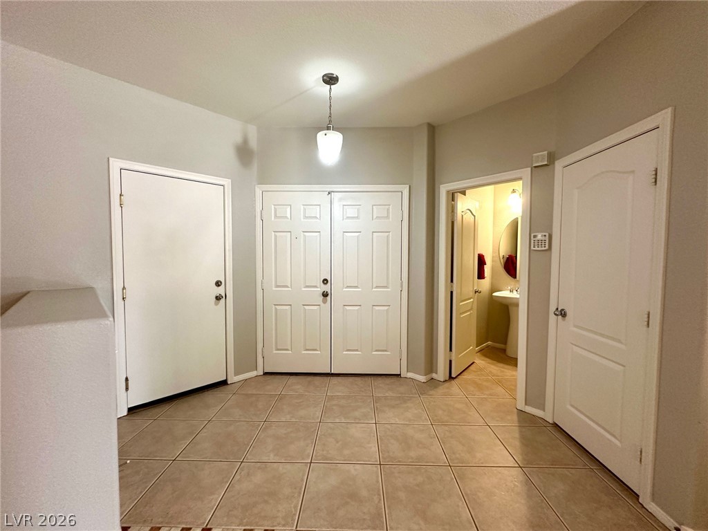 5007 Caprock Canyon Avenue Las Vegas NV 89139