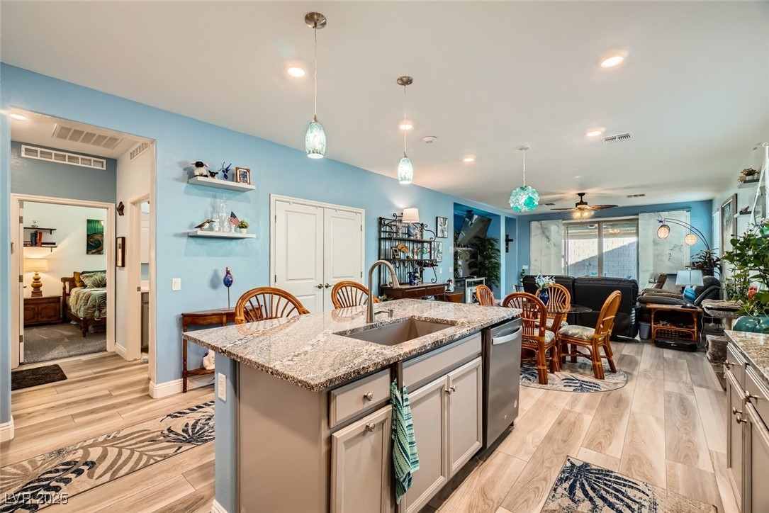 2122 Thelen Avenue North Las Vegas NV 89086
