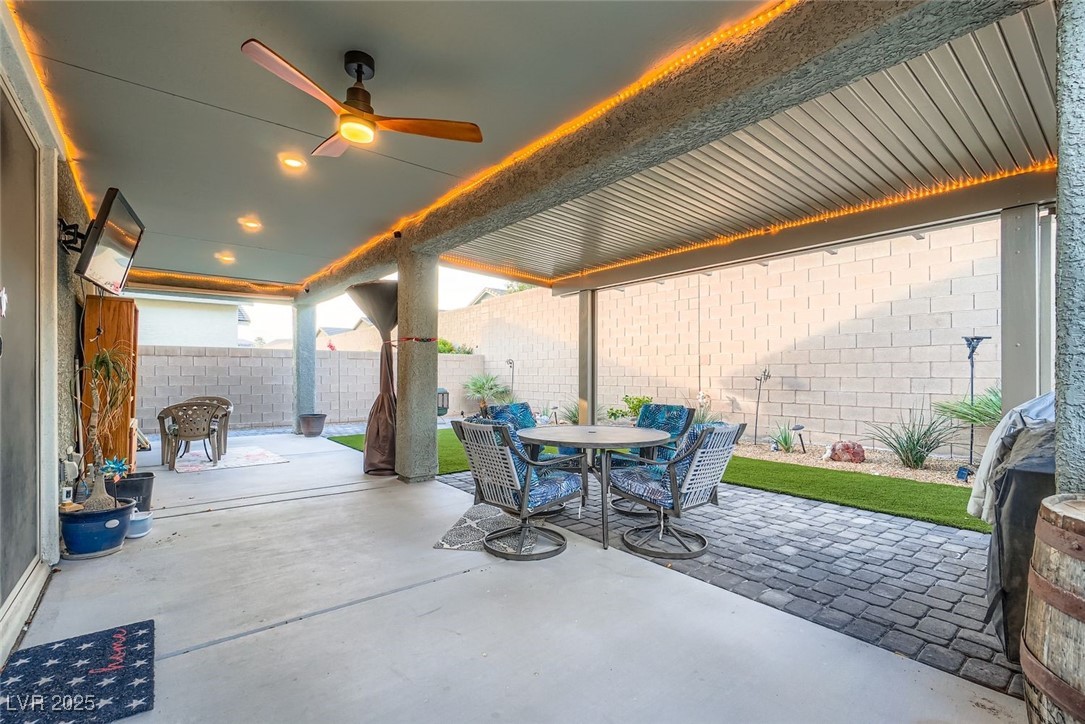 2122 Thelen Avenue North Las Vegas NV 89086
