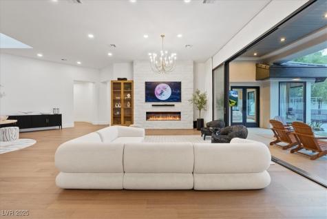 1416 Iron Hills Lane Las Vegas NV 89134