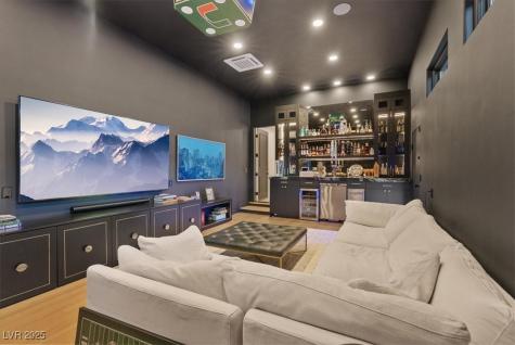 1416 Iron Hills Lane Las Vegas NV 89134