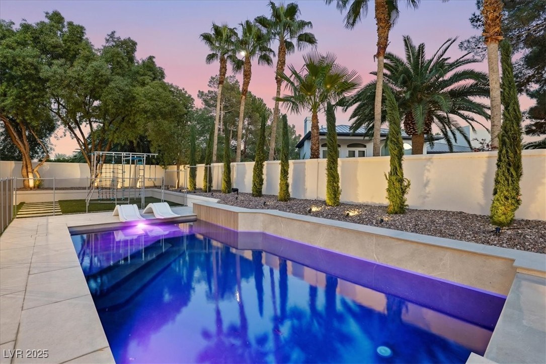 1416 Iron Hills Lane Las Vegas NV 89134