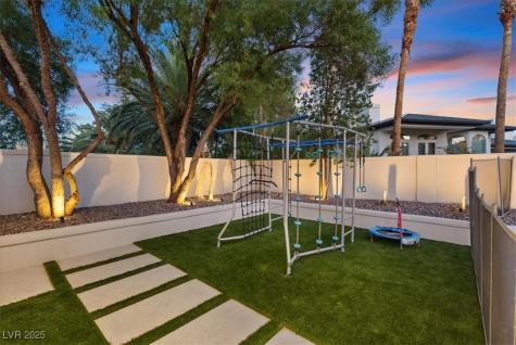 1416 Iron Hills Lane Las Vegas NV 89134