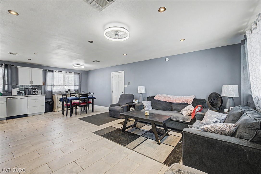 712 Saylor Way Las Vegas NV 89107