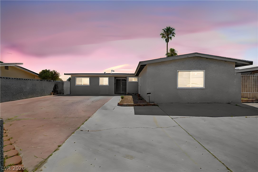 712 Saylor Way Las Vegas NV 89107