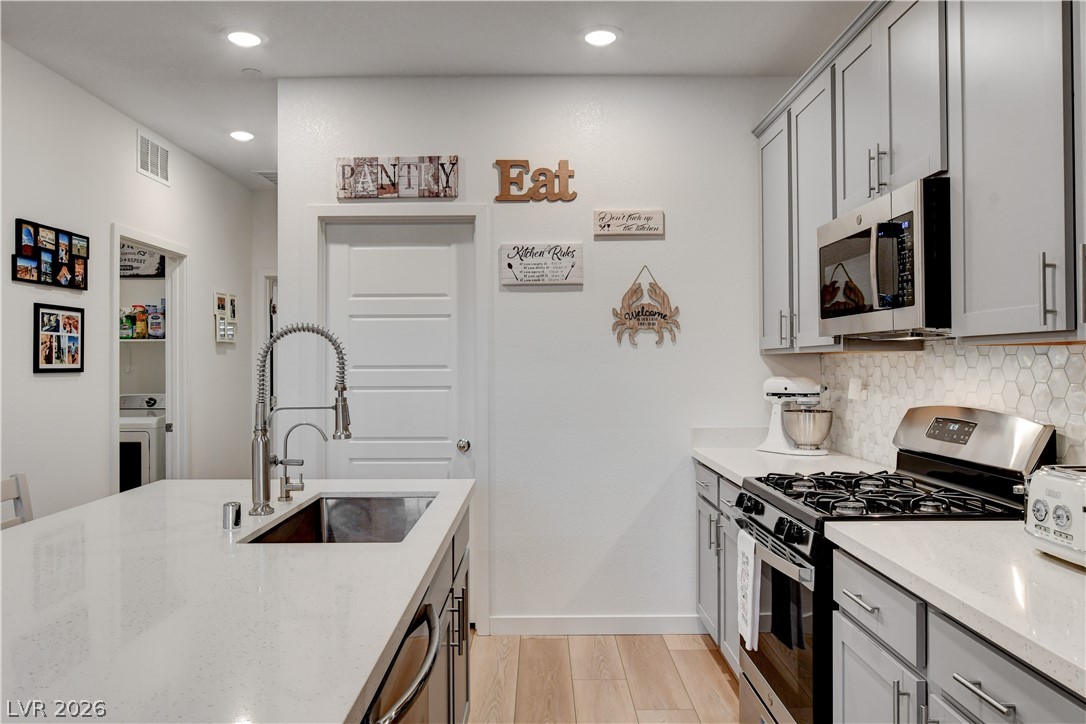 384 Aravalli Crest Street Henderson NV 89015