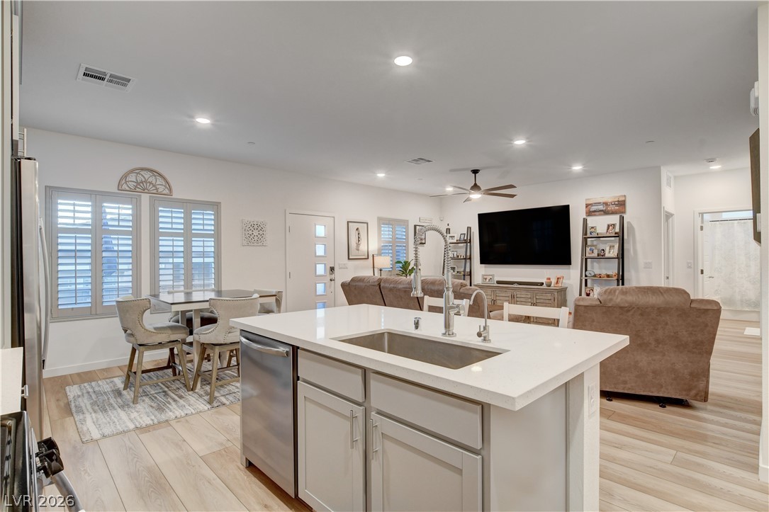 384 Aravalli Crest Street Henderson NV 89015