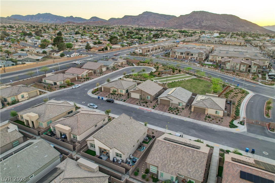 384 Aravalli Crest Street Henderson NV 89015