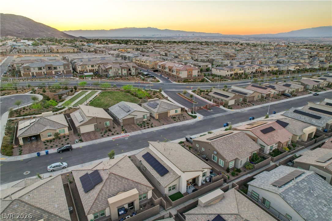 384 Aravalli Crest Street Henderson NV 89015