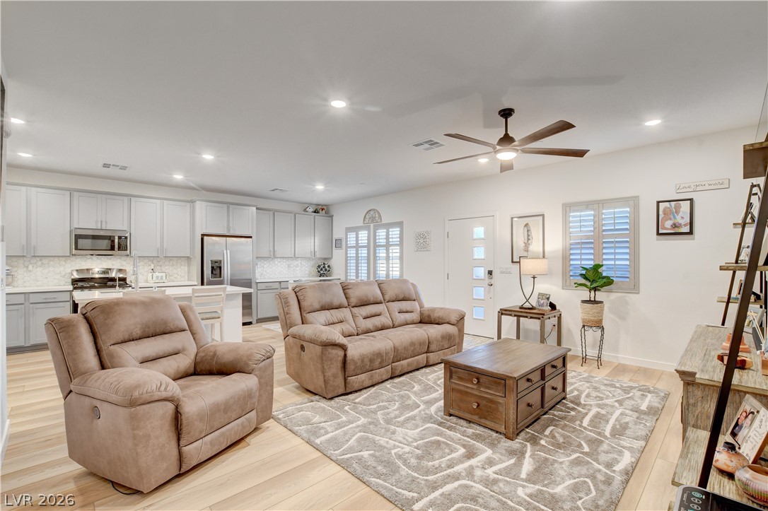 384 Aravalli Crest Street Henderson NV 89015
