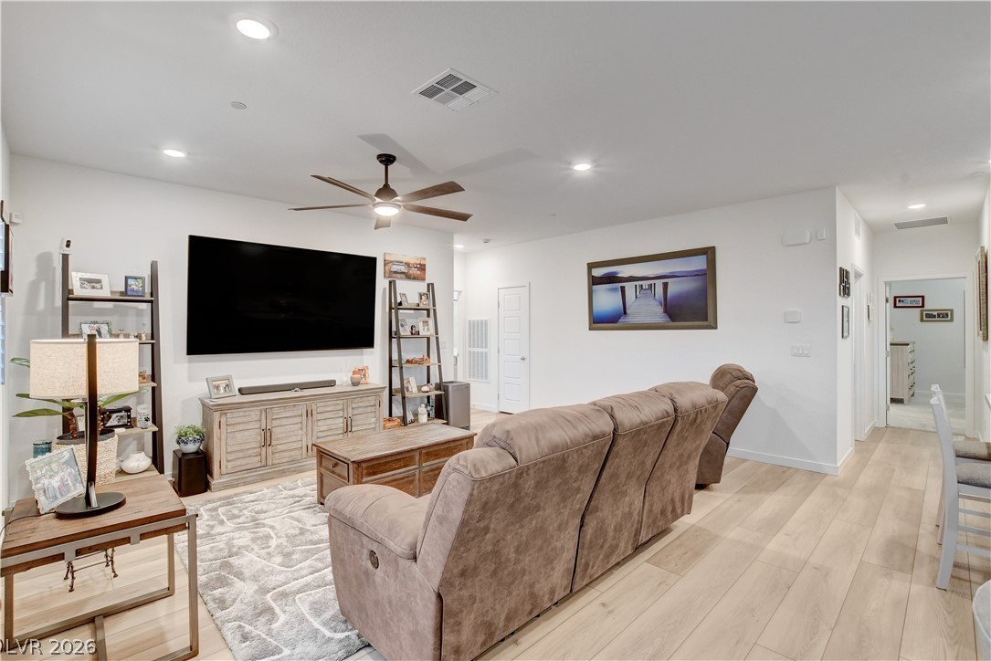 384 Aravalli Crest Street Henderson NV 89015