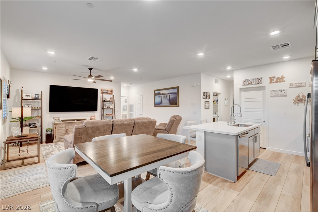 384 Aravalli Crest Street Henderson NV 89015