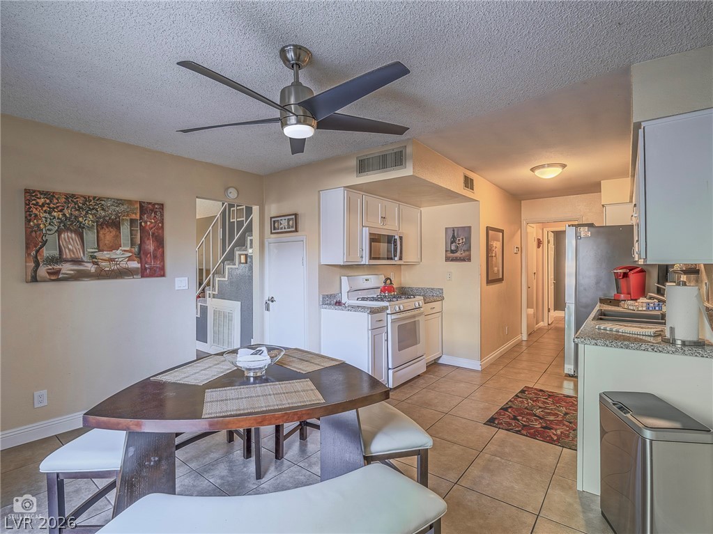 4504 Del Oro Drive Las Vegas NV 89102