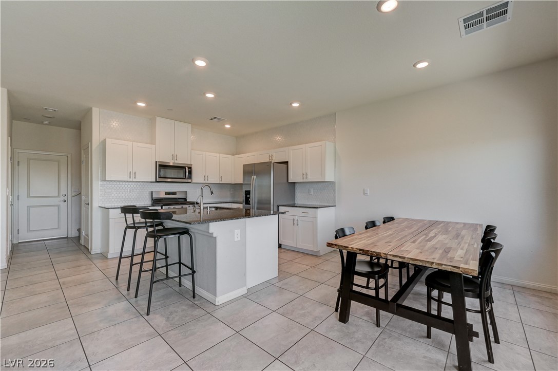 386 Larksong Avenue Henderson NV 89011