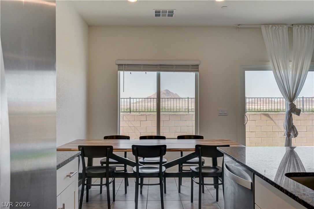 386 Larksong Avenue Henderson NV 89011