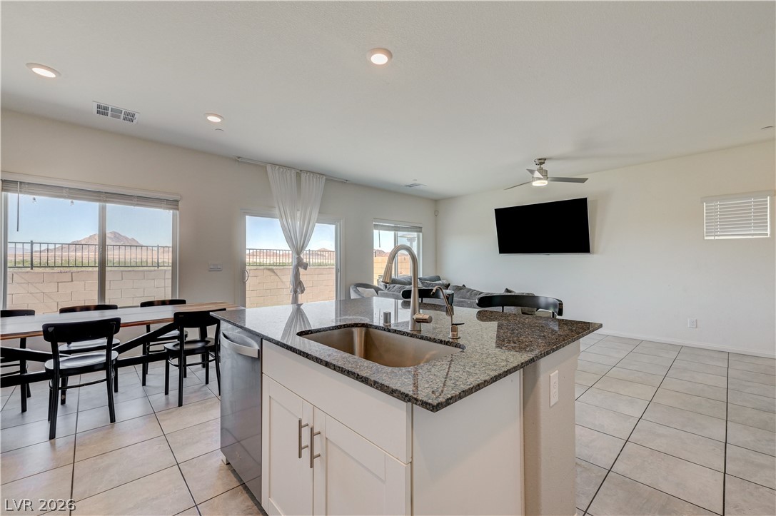 386 Larksong Avenue Henderson NV 89011