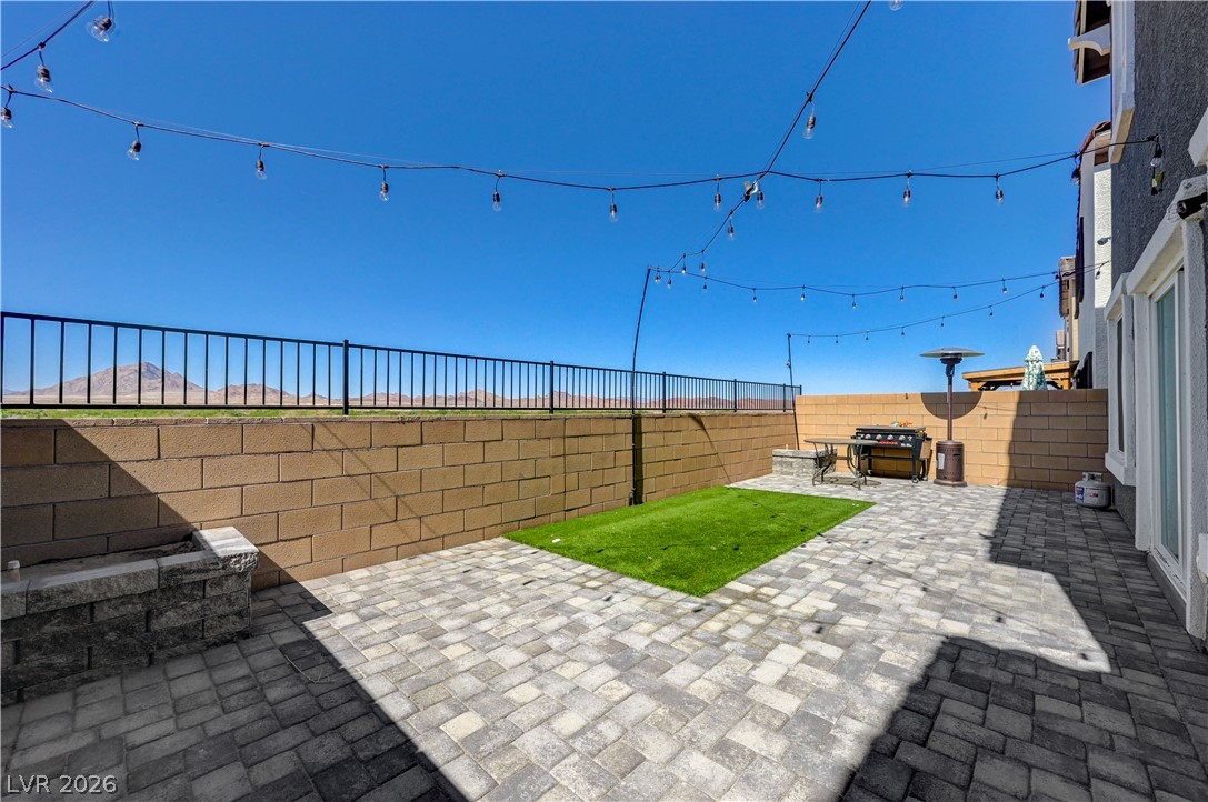 386 Larksong Avenue Henderson NV 89011