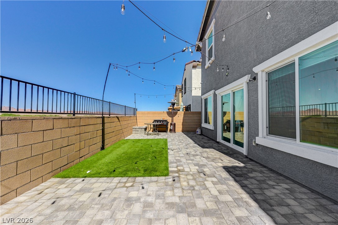 386 Larksong Avenue Henderson NV 89011
