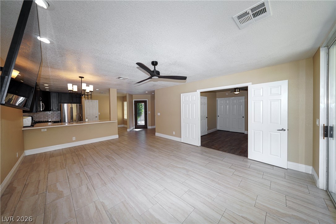 9213 Vosburgh Drive Las Vegas NV 89117