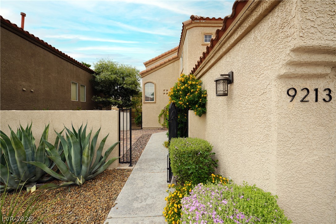 9213 Vosburgh Drive Las Vegas NV 89117