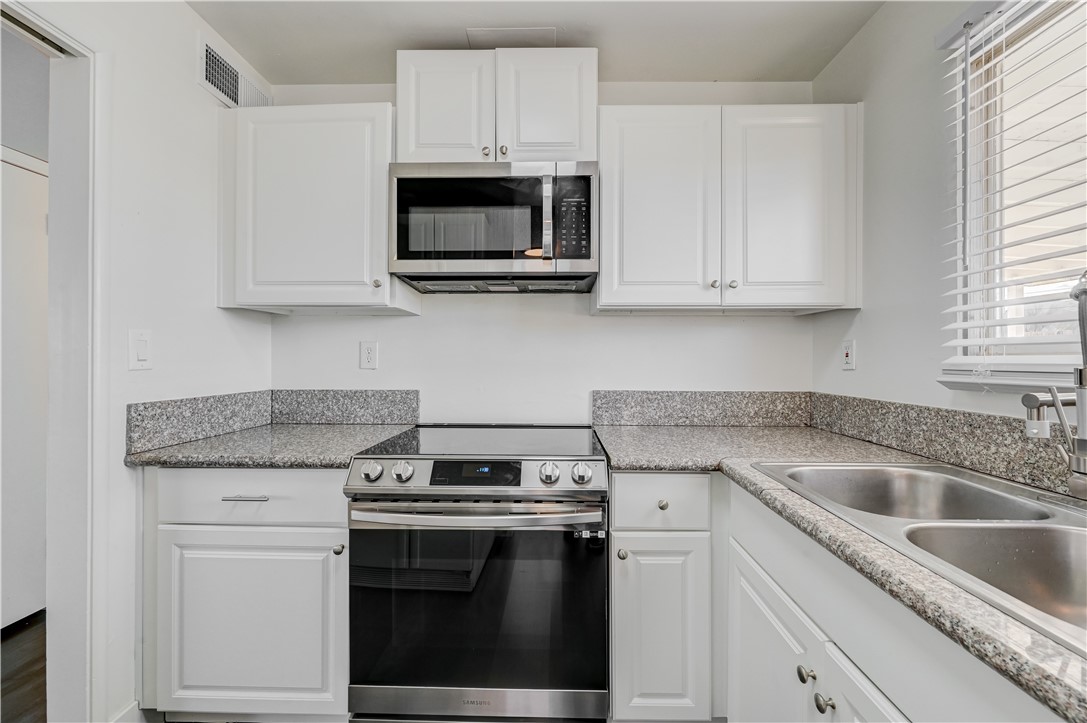 1421 Palm Street Henderson NV 89011