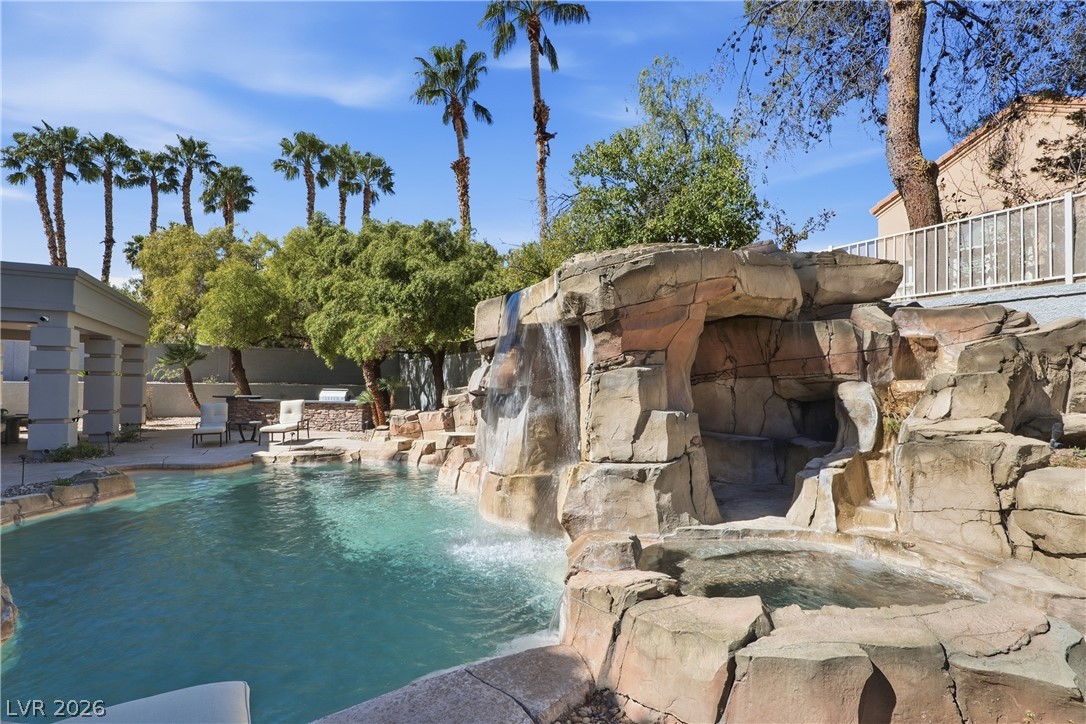 8632 Canyon View Drive Las Vegas NV 89117