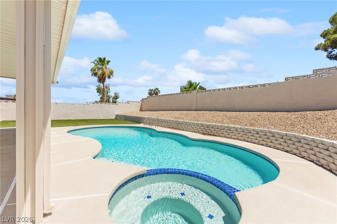 5133 Laurelwood Avenue Las Vegas NV 89122