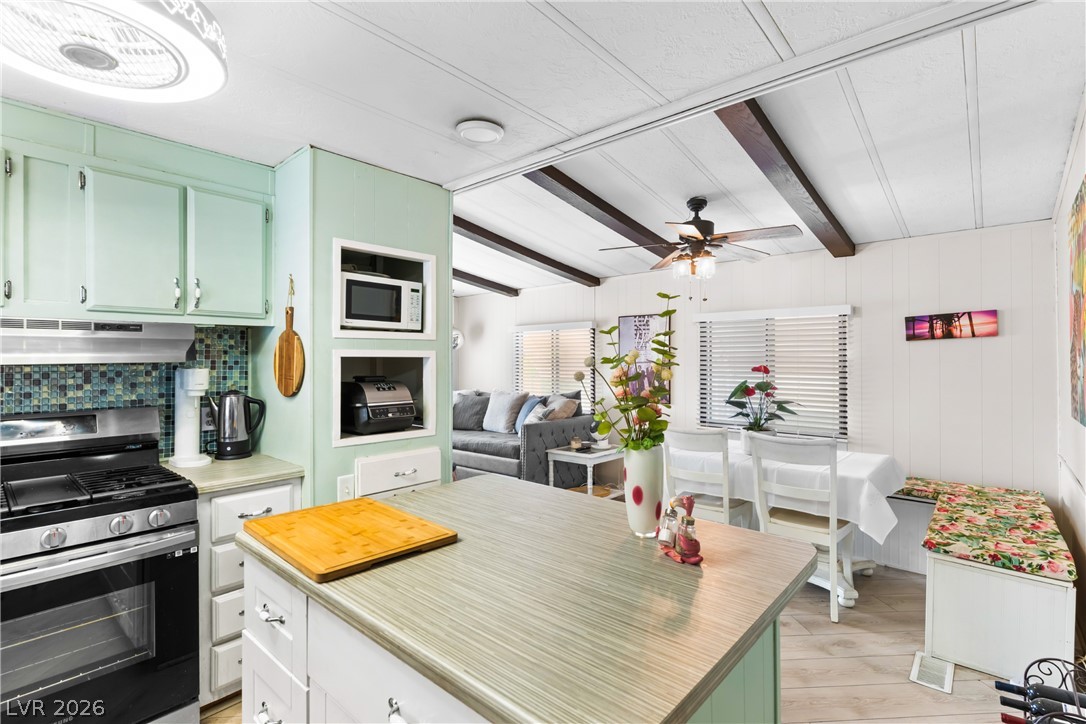 3671 Gulf Shores Drive Las Vegas NV 89122