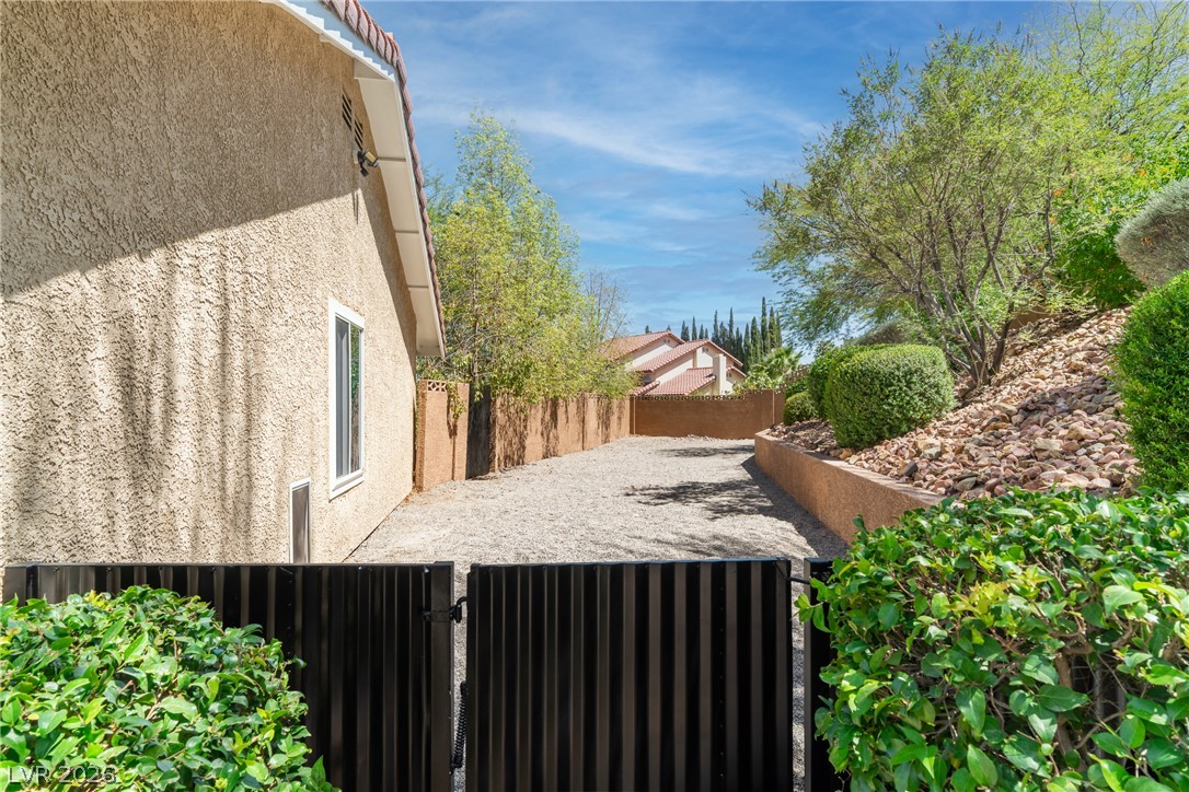 8608 Maleta Court Las Vegas NV 89117