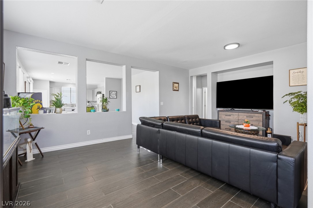 5575 Cresent Valley Street Las Vegas NV 89148