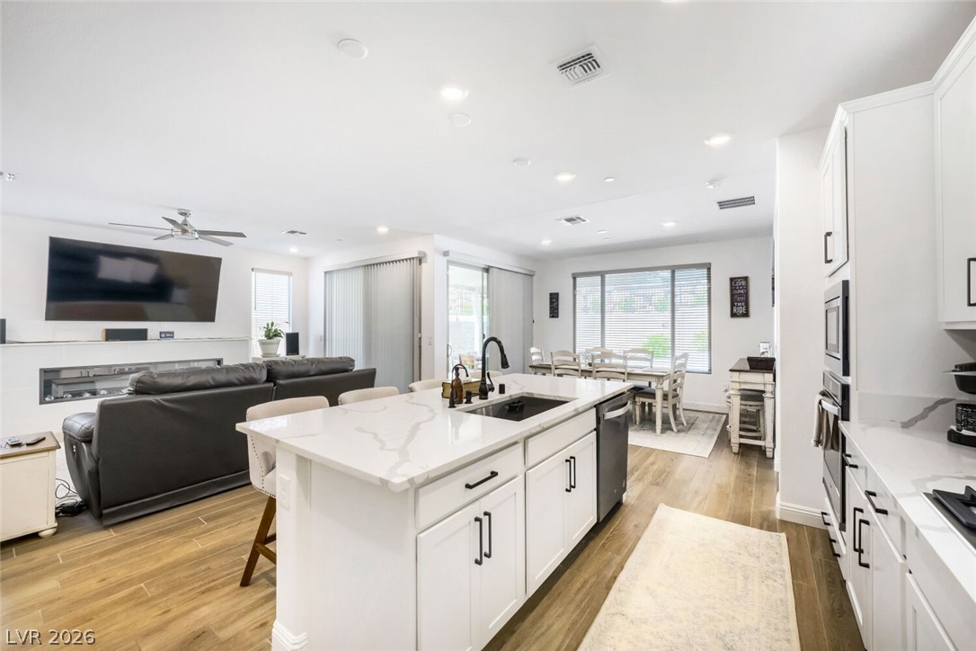6467 Tavolara Street Las Vegas NV 89166
