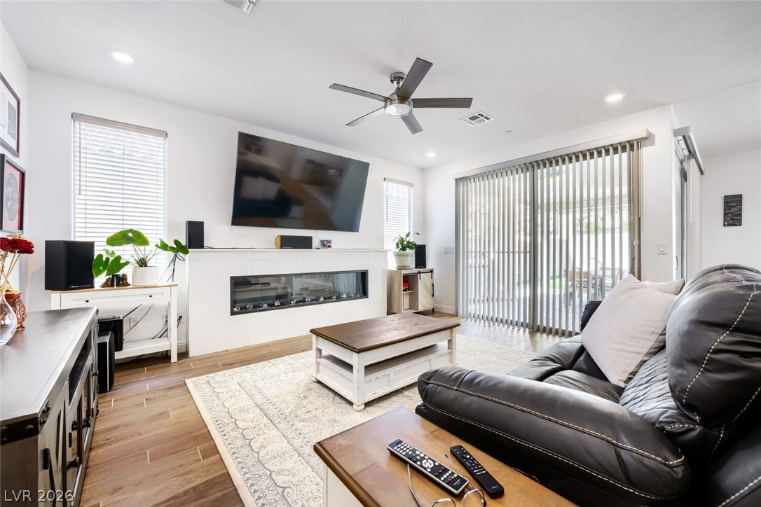 6467 Tavolara Street Las Vegas NV 89166