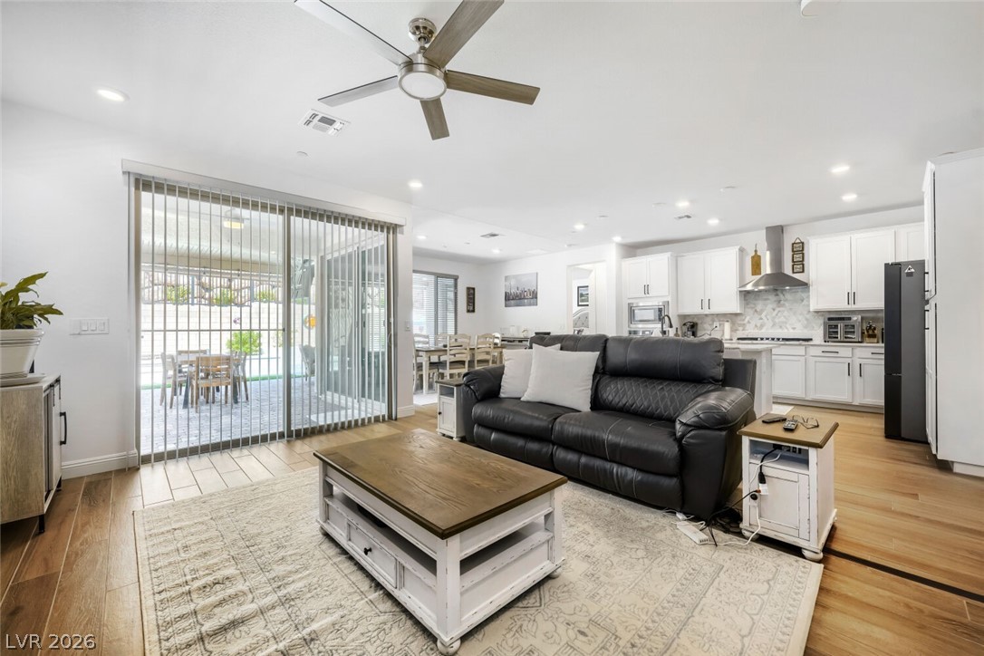 6467 Tavolara Street Las Vegas NV 89166