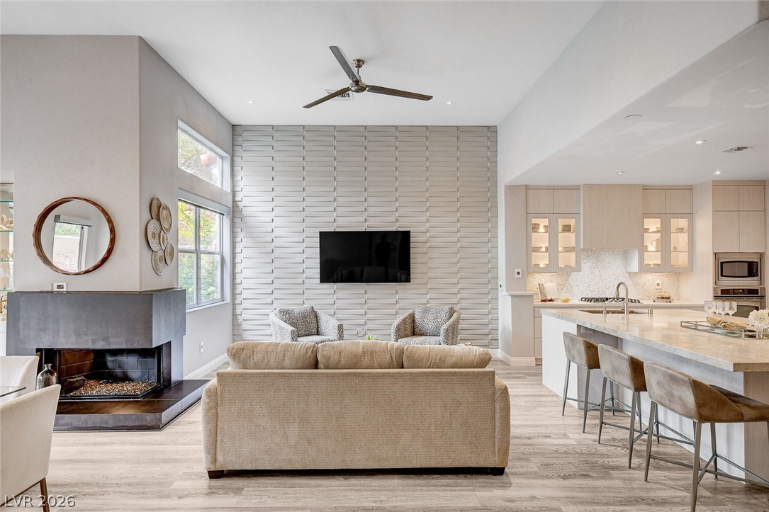 1913 Summer Pine Court 102 Las Vegas NV 89134