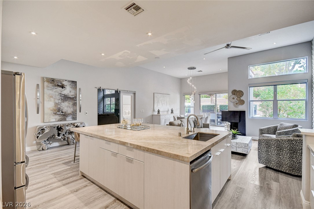 1913 Summer Pine Court 102 Las Vegas NV 89134