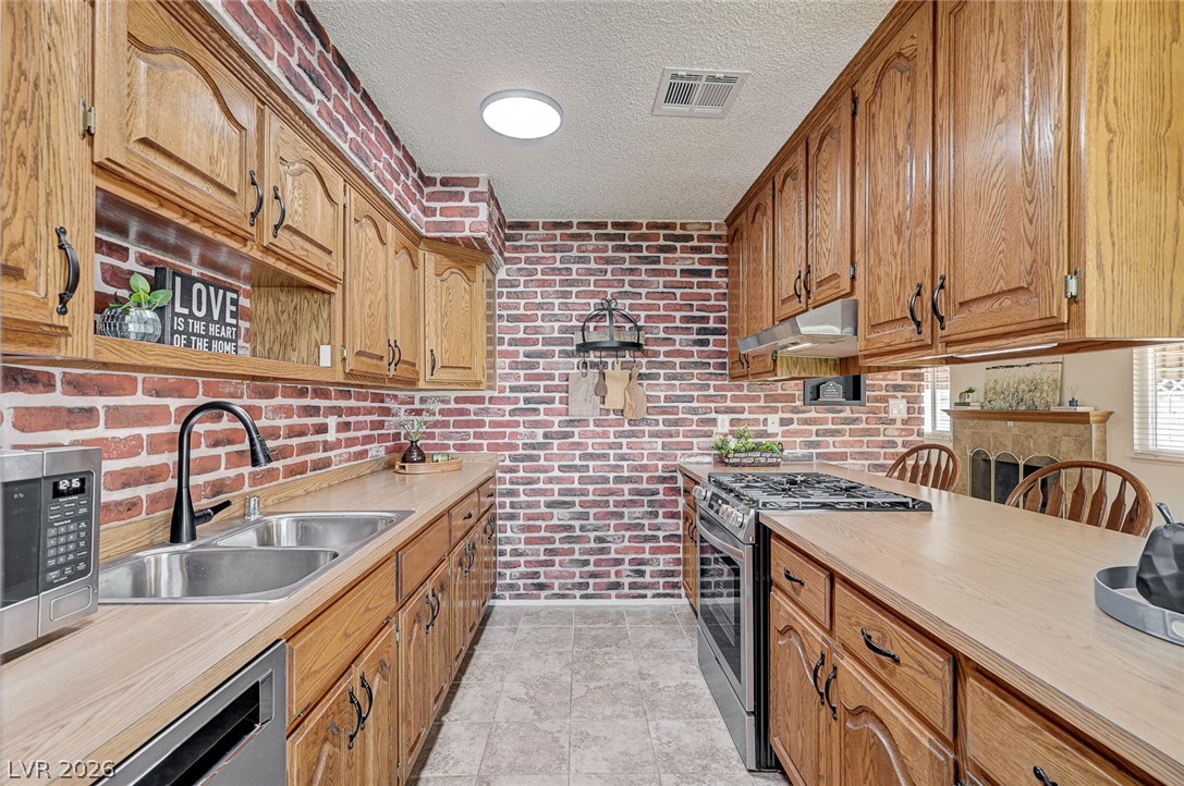 4670 Marnell Drive Las Vegas NV 89121