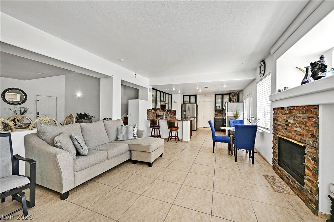 1416 Phyllis Las Vegas NV 89142