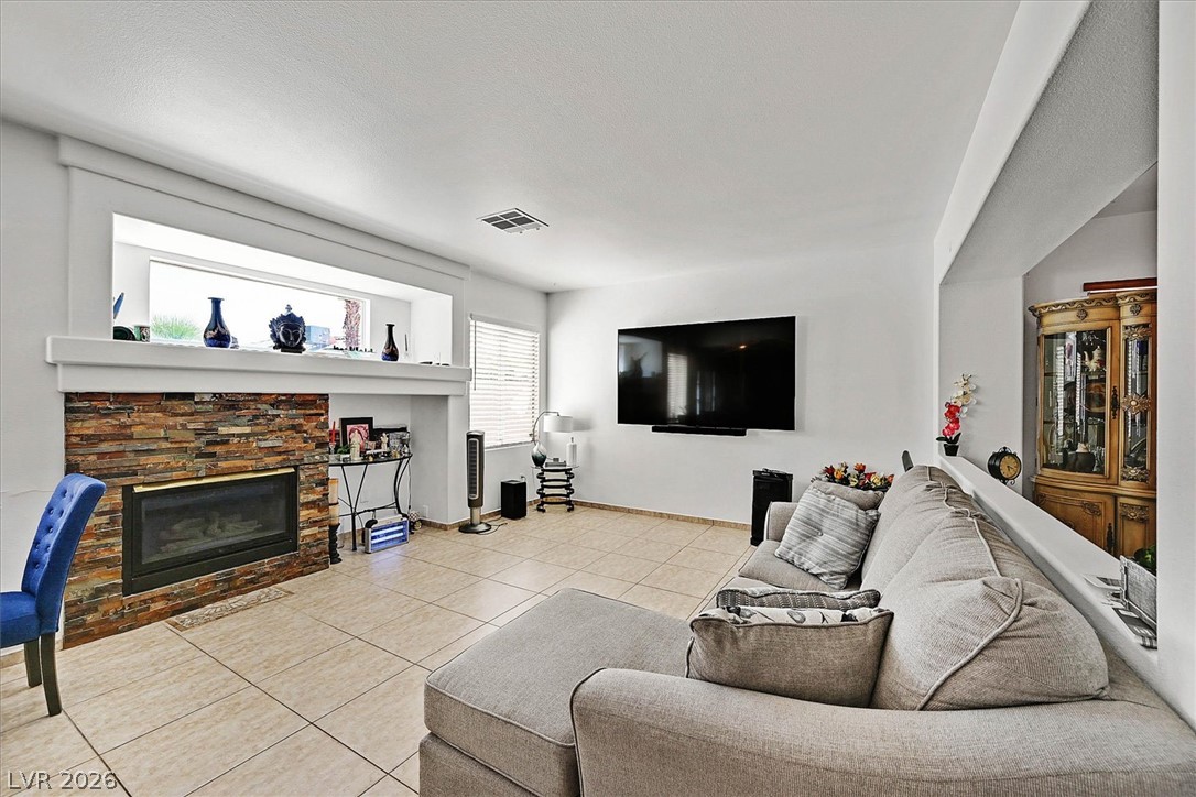 1416 Phyllis Las Vegas NV 89142