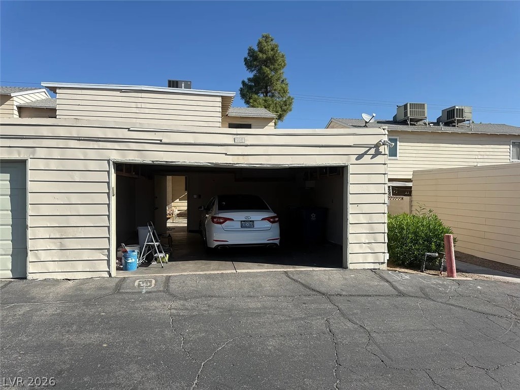 4914 Larkspur Street Las Vegas NV 89120