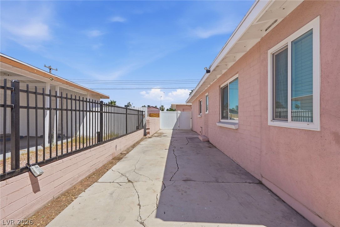 2105 Santa Paula Drive Las Vegas NV 89104