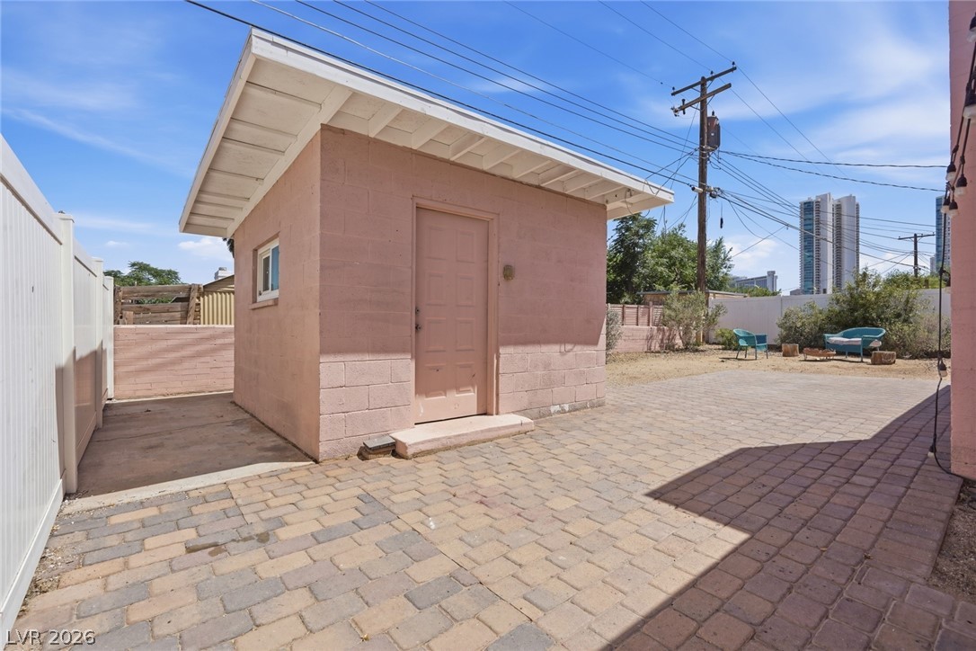2105 Santa Paula Drive Las Vegas NV 89104