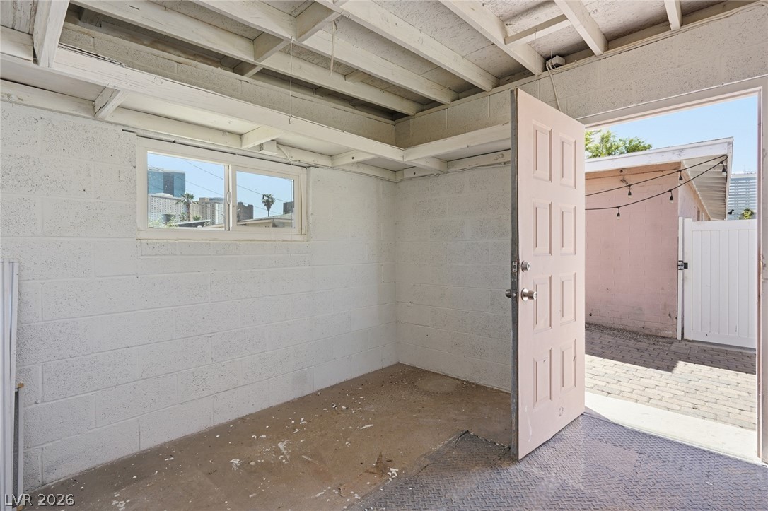 2105 Santa Paula Drive Las Vegas NV 89104