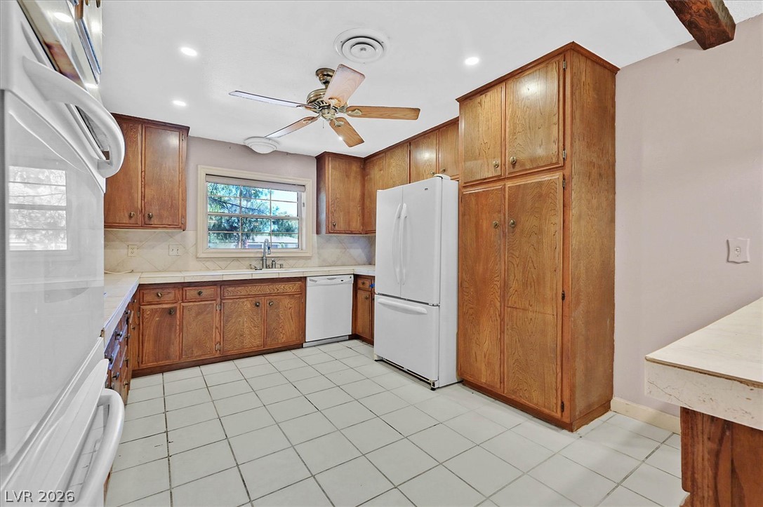 3618 Fieldcrest Road Las Vegas NV 89121