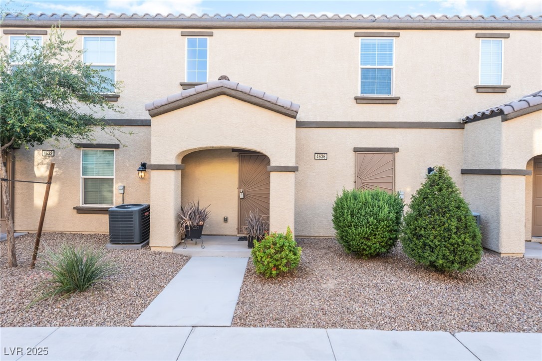 4636 Dover Straight Street Las Vegas NV 89115